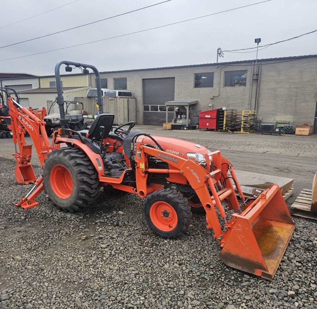 2012 Kubota B Series B3300SU